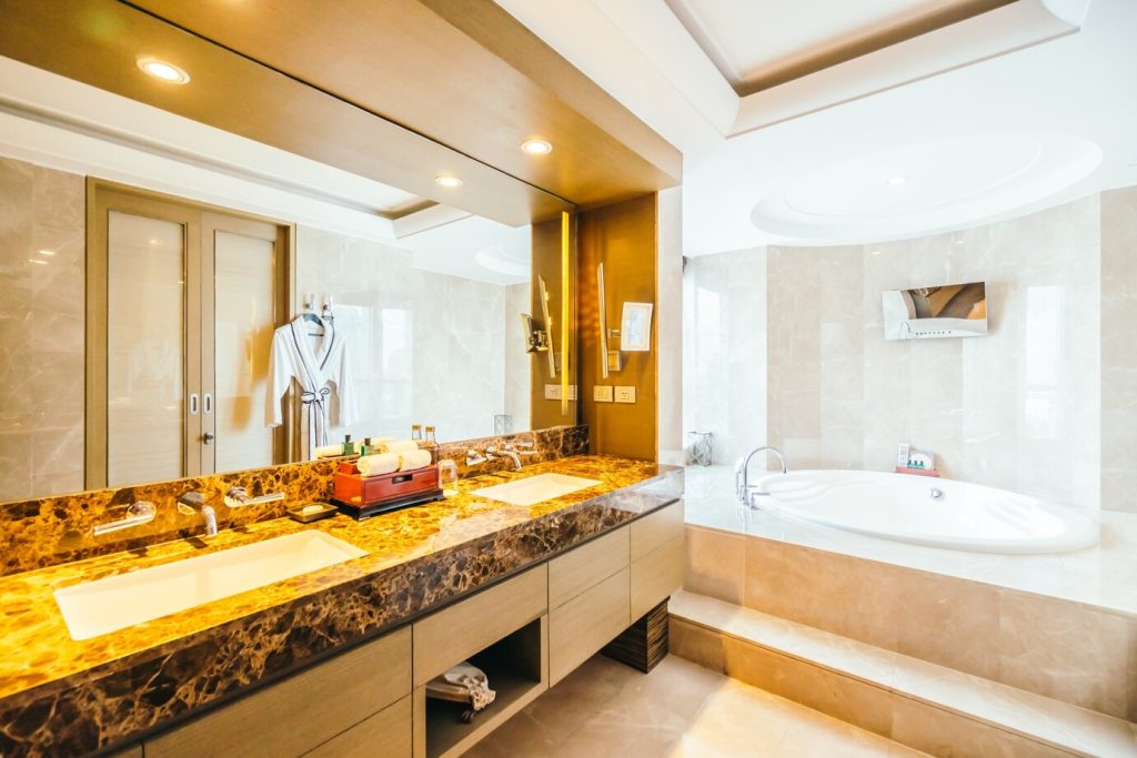 One-Day vs. Full Bathroom Remodels